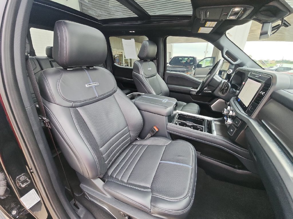 Used 2025 Ford F250 Platinum AWD/4WD image 29
