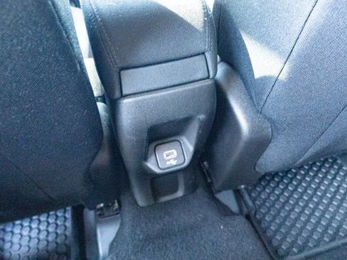 Used 2020 Jeep Renegade Latitude w/ UConnect 8.4 Nav Group image 32