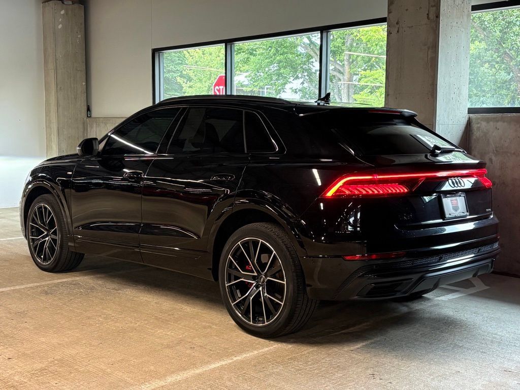 Used 2023 Audi Q8 Premium Plus AWD/4WD image 3