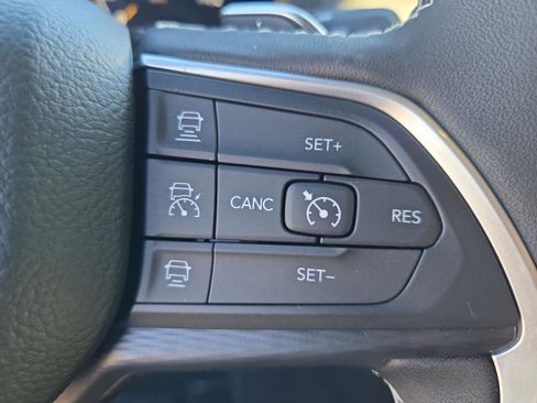 New 2025 Jeep Grand Cherokee Laredo image 20