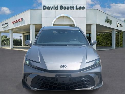 Used 2025 Toyota Camry SE AWD/4WD image 28