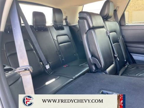 Used 2025 Nissan Pathfinder SL AWD/4WD image 39