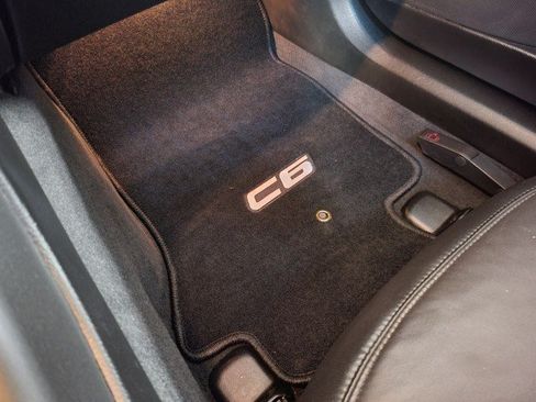 Used 2006 Chevrolet Corvette Coupe RWD image 24