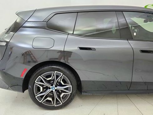Used 2024 BMW iX xDrive50 w/ Sport Package AWD/4WD image 12