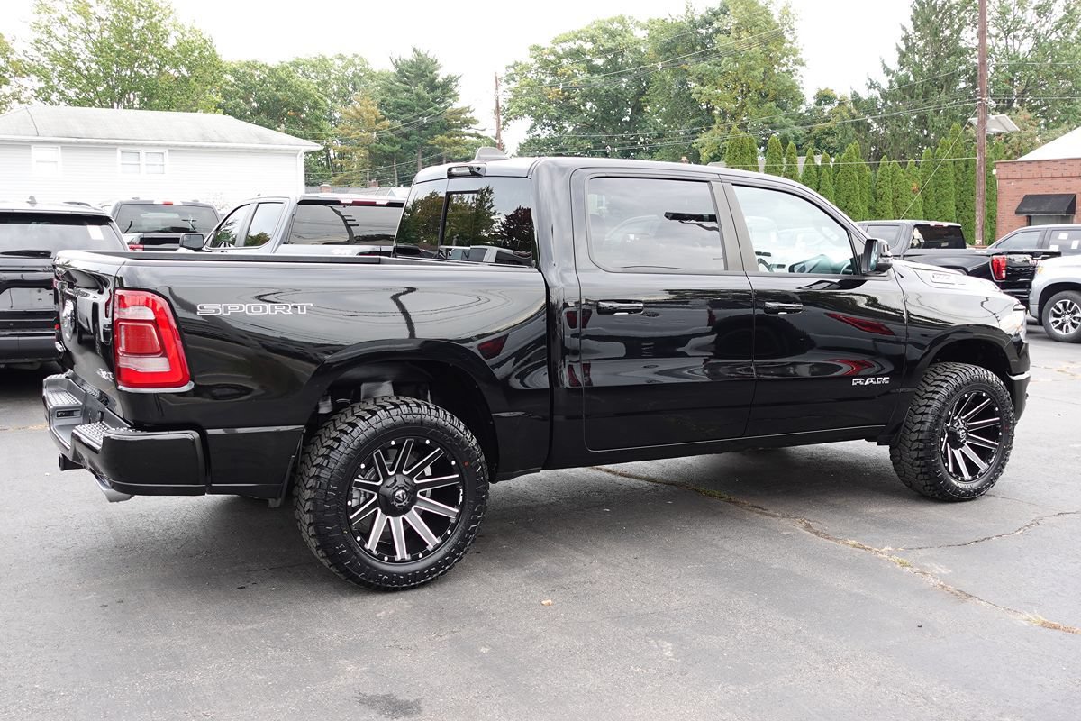 Used 2023 RAM 1500 Big Horn AWD/4WD image 3