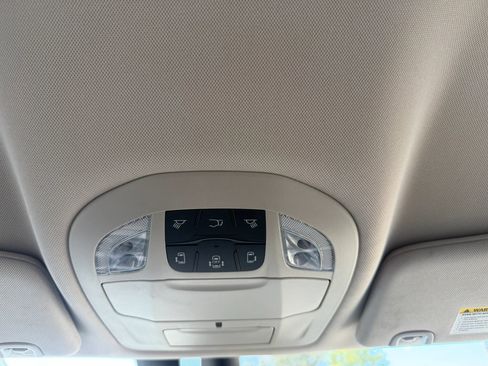 Used 2022 Chrysler Pacifica Touring-L image 22
