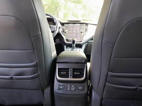 Certified 2025 Subaru Outback Limited AWD/4WD image 31