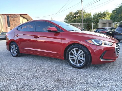 Used 2018 Hyundai Elantra SEL FWD image 3