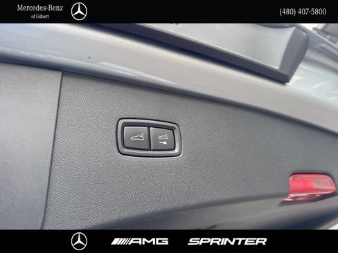 Used 2025 Porsche Cayenne Coupe AWD/4WD image 6