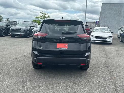 New 2026 Nissan Rogue SV FWD image 5