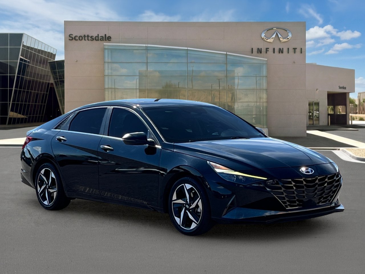 Used 2023 Hyundai Elantra Limited w/ Cargo Package FWD image 7
