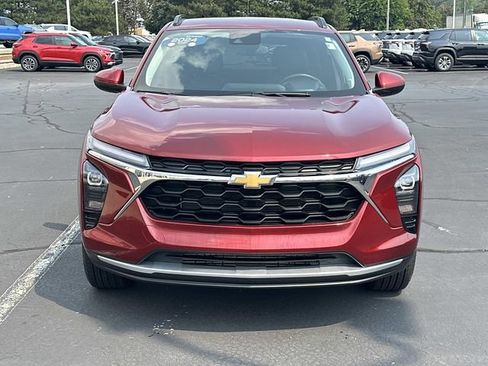 Certified 2024 Chevrolet Trax LT w/ Driver Confidence Package FWD image 3