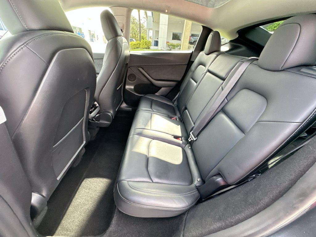 Used 2024 Tesla Model Y Long Range AWD/4WD image 24