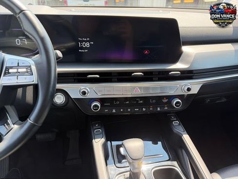 Used 2025 Kia Telluride S FWD image 17