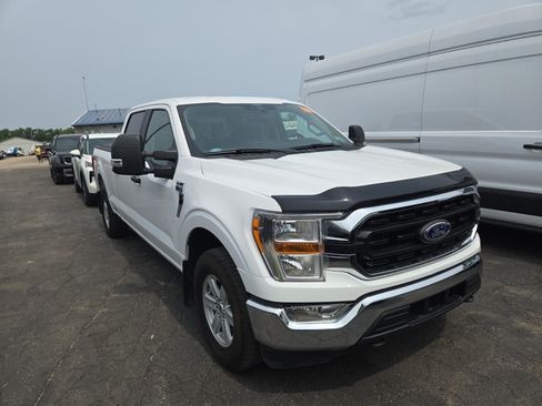 Used 2022 Ford F150 XLT w/ Trailer Tow Package AWD/4WD image 4