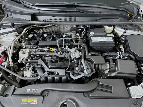 Used 2025 Toyota Corolla LE image 31