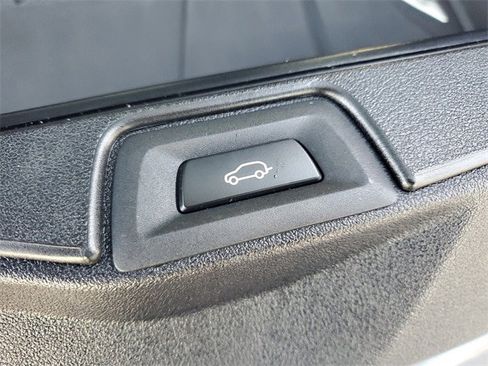 Used 2019 BMW X5 xDrive40i w/ Premium Package 2 image 9