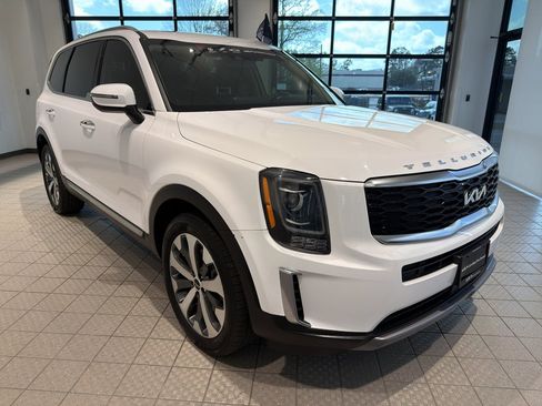 Used 2022 Kia Telluride S image 7