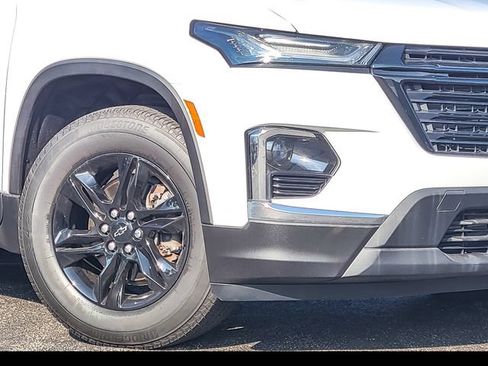 Certified 2023 Chevrolet Traverse LT FWD image 4