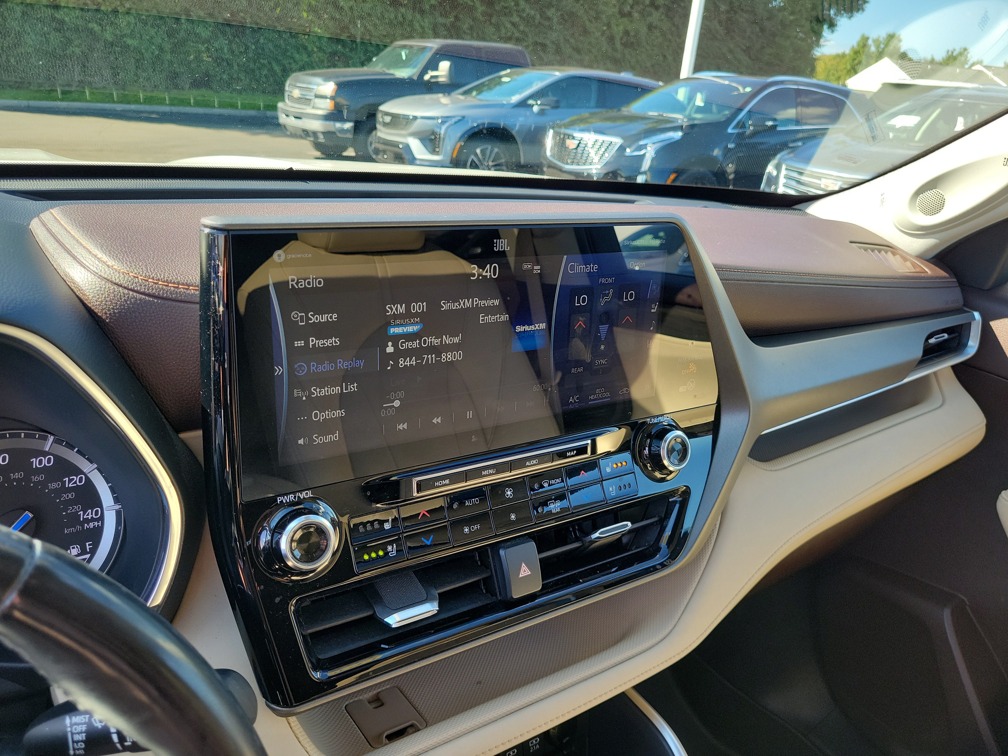 Used 2021 Toyota Highlander Limited AWD/4WD image 27