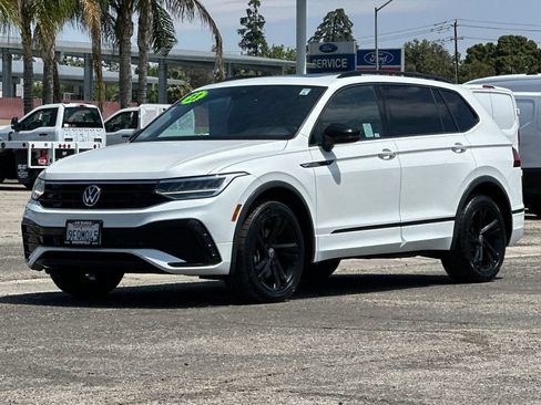 Used 2023 Volkswagen Tiguan SE R-Line AWD/4WD image 7
