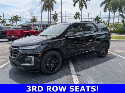 Used 2023 Chevrolet Traverse Premier w/ Redline Edition FWD image 3