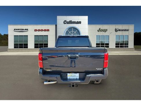Used 2024 Toyota Tacoma TRD Off-Road AWD/4WD image 4