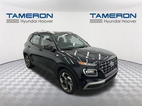 Used 2023 Hyundai Venue SEL image 7