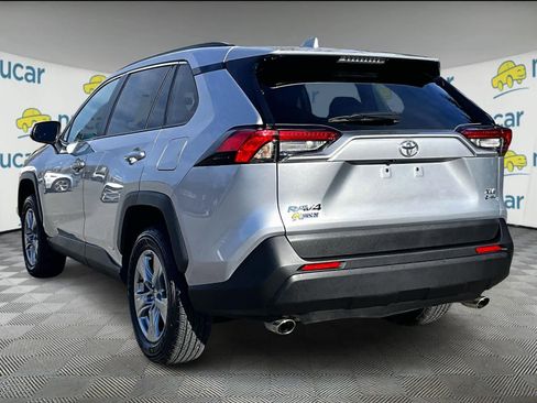 Used 2025 Toyota RAV4 XLE image 4