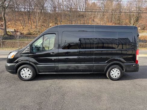Used 2019 Ford Transit 350 XLT image 4