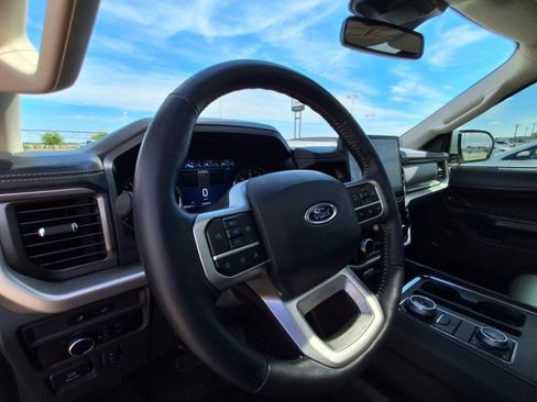 Used 2024 Ford Expedition Max XLT AWD/4WD image 10