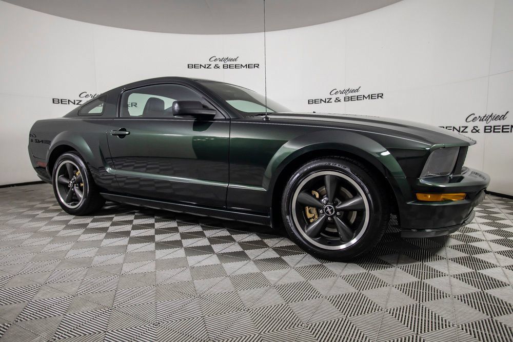 Used 2008 Ford Mustang GT RWD image 2
