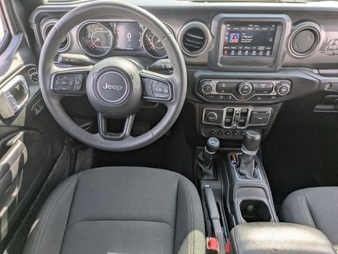 Used 2023 Jeep Gladiator Willys image 27