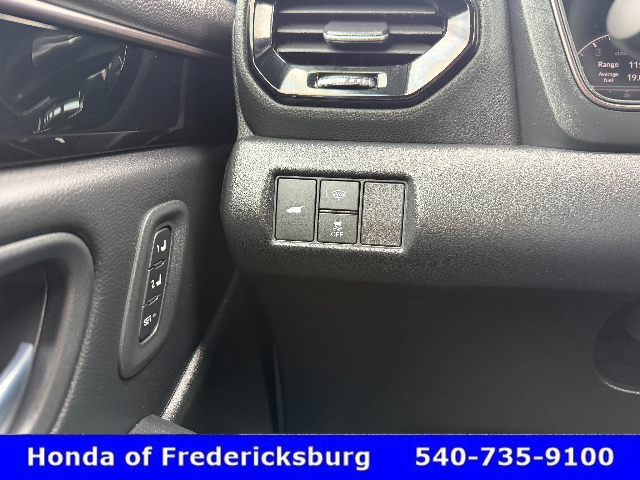 Certified 2025 Honda Pilot TrailSport image 26