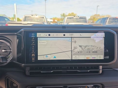 New 2025 Jeep Wrangler Unlimited Rubicon 4xe w/ Technology Group image 19