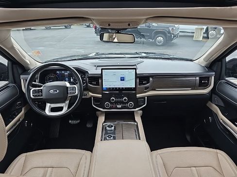 Used 2024 Ford Expedition Limited image 23