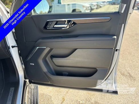 New 2025 Chevrolet Suburban High Country image 13