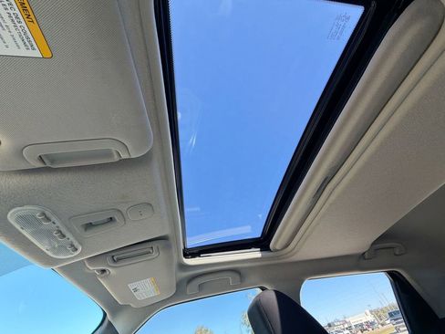 Used 2017 Nissan Juke SV image 20