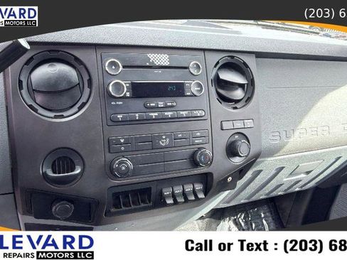 Used 2015 Ford F550 4x4 Regular Cab Super Duty image 18