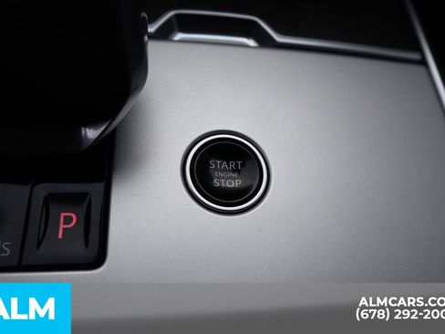 Used 2025 Land Rover Range Rover Long Wheelbase SE image 37