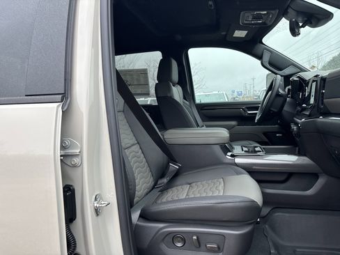 New 2026 Chevrolet Silverado 2500 ZR2 image 27