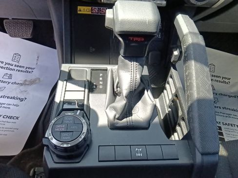 Used 2025 Toyota 4Runner TRD Off-Road AWD/4WD image 24
