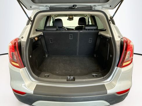 Used 2022 Buick Encore Preferred w/ Safety Package FWD image 27