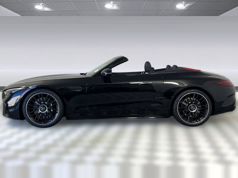 Used 2024 Mercedes-Benz SL 63 AMG 4MATIC image 2