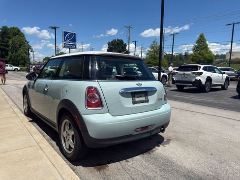 Used 2011 MINI Cooper Hardtop FWD image 4