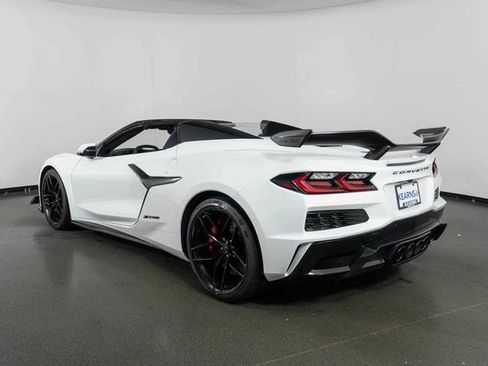 Used 2025 Chevrolet Corvette Z06 w/ Z07 Performance Package image 6