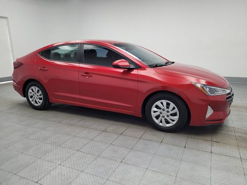 Used 2020 Hyundai Elantra SE FWD image 11
