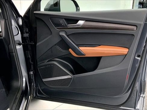 Certified 2023 Audi Q5 2.0T Premium Plus w/ Premium Plus Package image 24