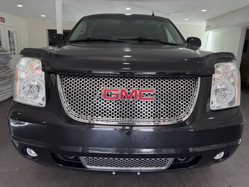 Used 2013 GMC Yukon Denali AWD/4WD image 28