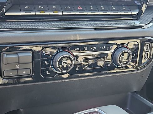 New 2026 Chevrolet Silverado 1500 ZR2 AWD/4WD image 12